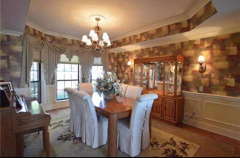 Marlene &nbsp;&middot;&nbsp; Dining Room - Before